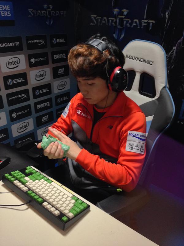 Pimp想象NAVI阵容调整，加入Device和EliGE